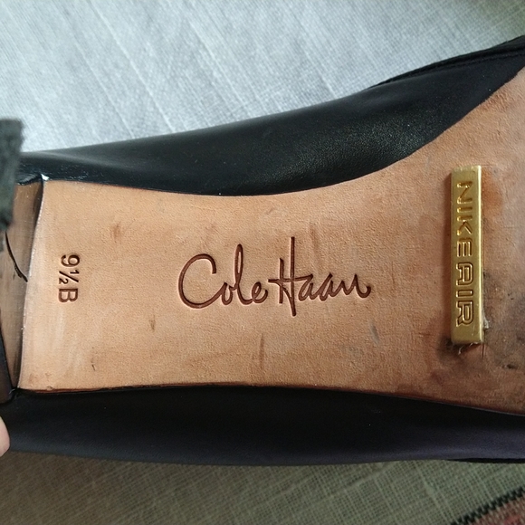 COLE HAAN PEEP TOE PUMPS - Picture 8 of 9